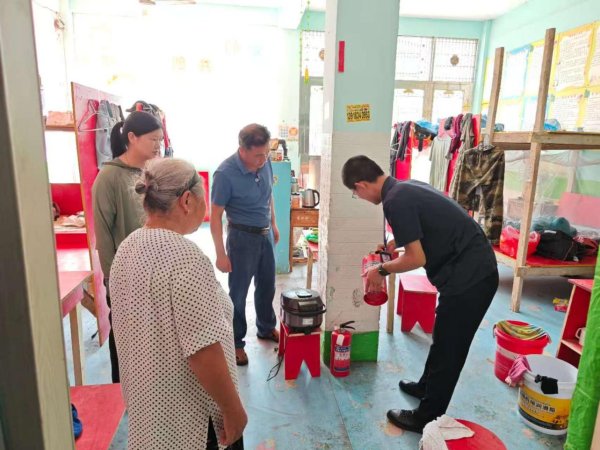 信德 怀宁县金拱镇：炎炎夏日筑牢群租房“防火墙”_大皖新闻 | 安徽网